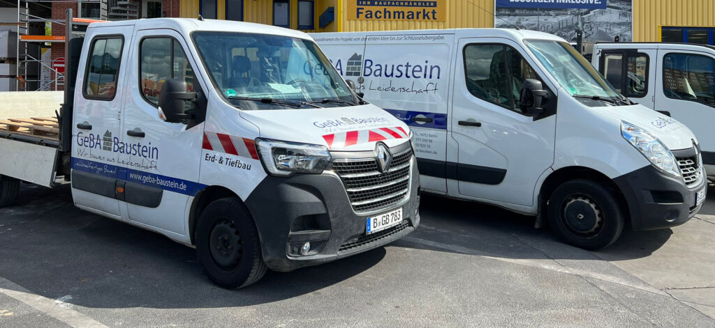 Fahrzeuge der GeBA Baustein GmbH